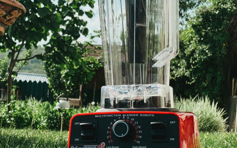 How to Clean and Maintain Your Blender for Longevity: A Simple Guide