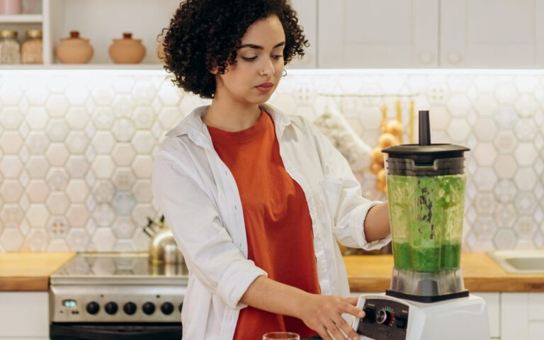 Blender vs. Food Processor: Unleashing Culinary Mastery